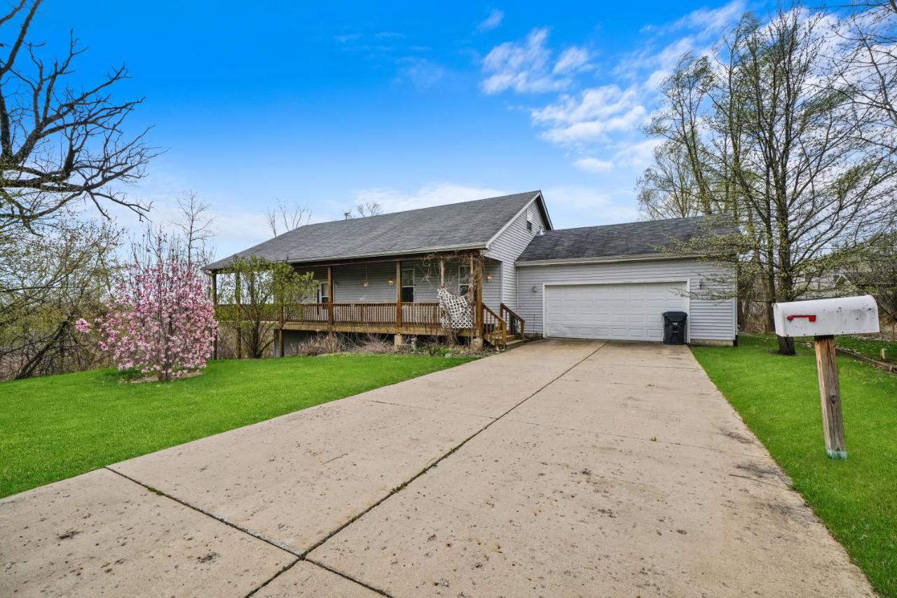 Beautiful Home In Beach Park Il Exterior photo